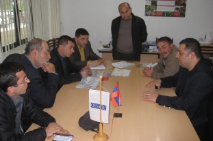 Discussion in Kapan (29.04.2011)