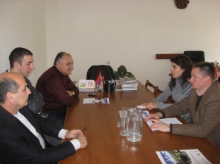 Working discussion with Deputy Governor of Syunik Region Ara Dolunts (Kapan, 19.11.2009)  